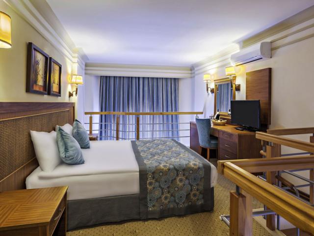 Villa Side Hotel