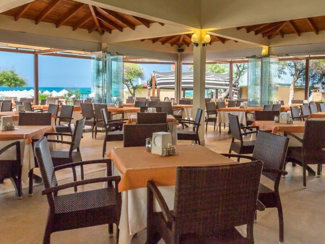 Villa Side Hotel