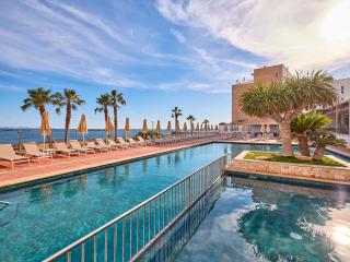 Universal Hotel Romantica