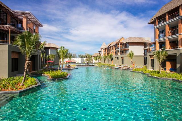 Mai Khao Lak Beach Resort & Spa