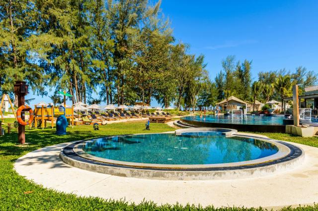 Mai Khao Lak Beach Resort & Spa