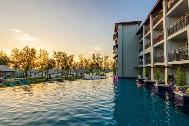 Mai Khao Lak Beach Resort & Spa