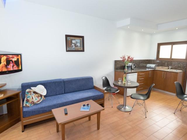 Loutsiana Hotel Apts