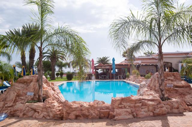 Loutsiana Hotel Apts
