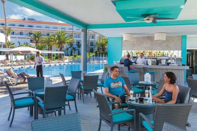 RIU Arecas