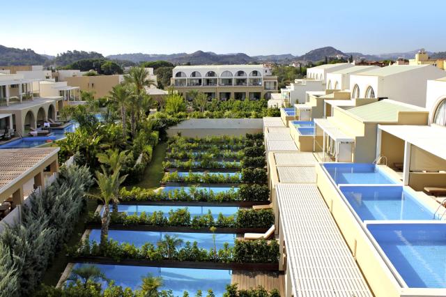 Ixian Grand & Ixian All Suites