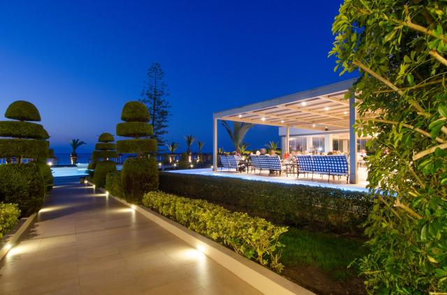 Ixian Grand & Ixian All Suites