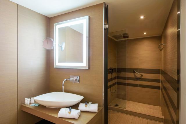 Ixian Grand & Ixian All Suites