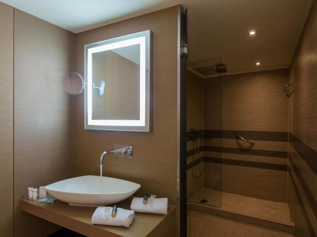 Ixian Grand & Ixian All Suites