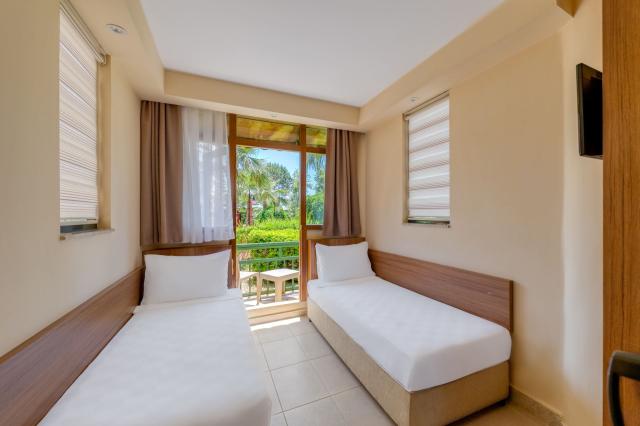 OZ hotels Incekum Beach Resort