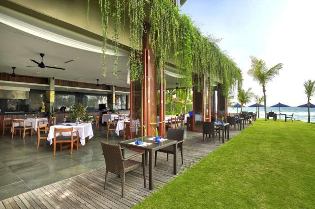 Candi Beach Resort & Spa