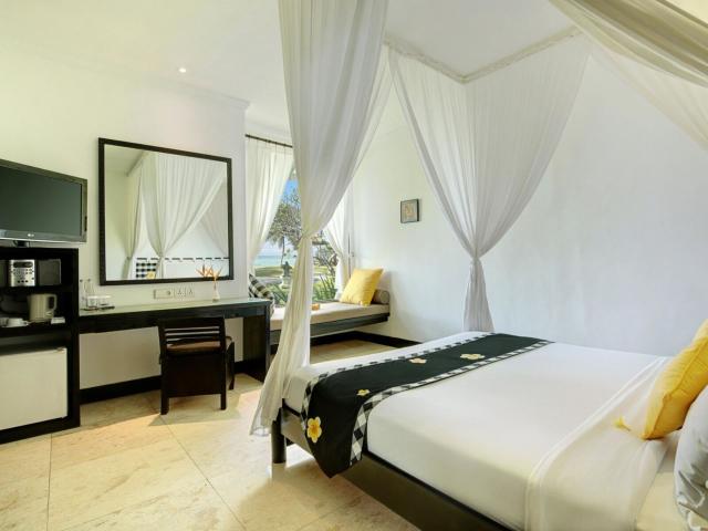 Candi Beach Resort & Spa