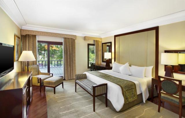 The Laguna Resort & Spa