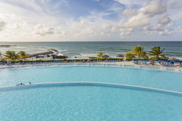Grand Palladium Lady Hamilton Resort & Spa