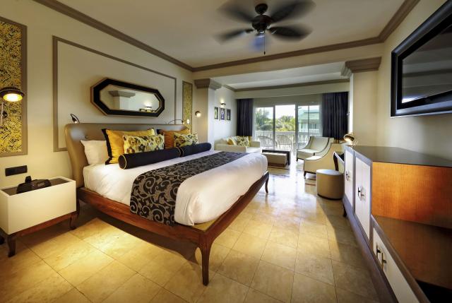 Grand Palladium Lady Hamilton Resort & Spa