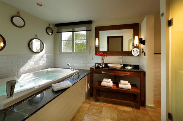Grand Palladium Lady Hamilton Resort & Spa