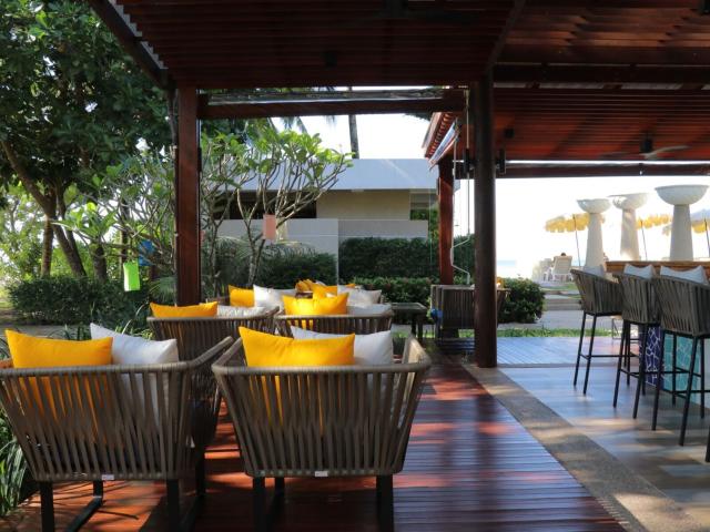 Apsara Beachfront Resort and Villa