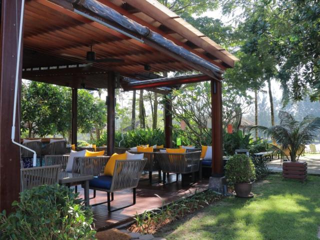 Apsara Beachfront Resort and Villa
