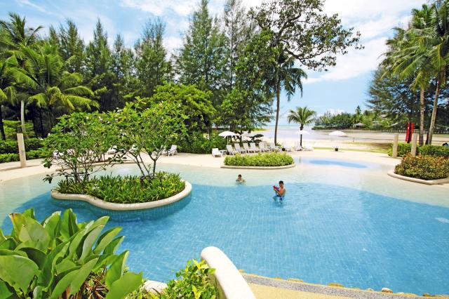 Apsara Beachfront Resort and Villa