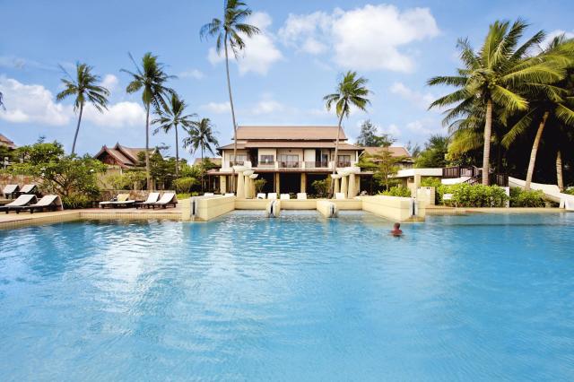 Apsara Beachfront Resort and Villa