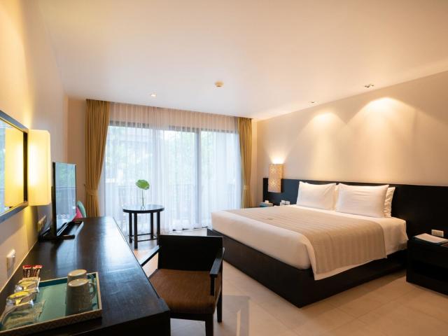 Apsara Beachfront Resort and Villa