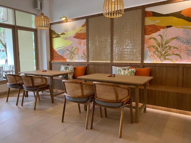 Apsara Beachfront Resort and Villa