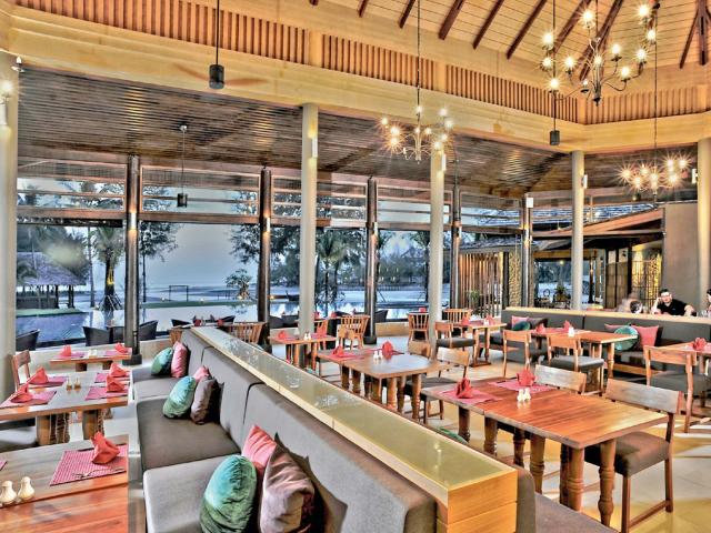 Apsara Beachfront Resort and Villa