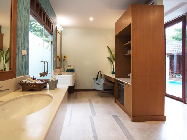 Apsara Beachfront Resort and Villa