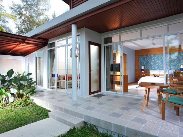 Apsara Beachfront Resort and Villa