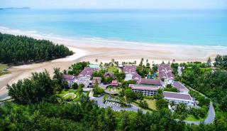 Apsara Beachfront Resort and Villa