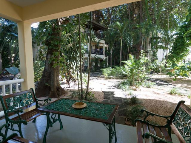 Hibiscus Beach Resort & Spa