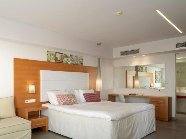 High Beach Resort
