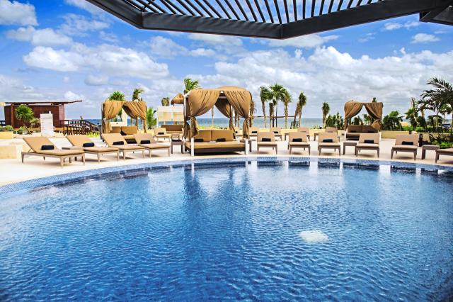 Royalton Riviera Cancún Resort & Spa