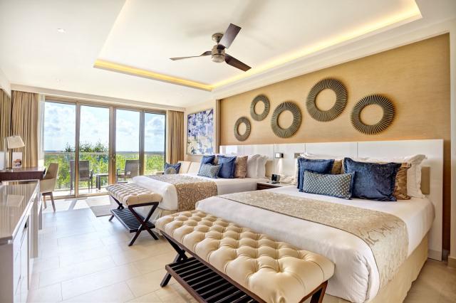 Royalton Riviera Cancún Resort & Spa