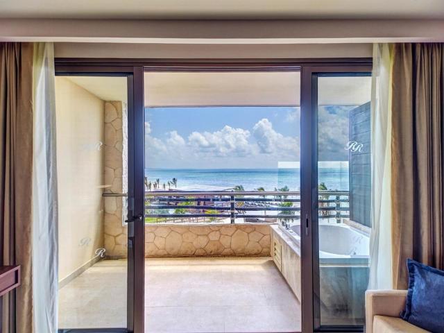 Royalton Riviera Cancún Resort & Spa