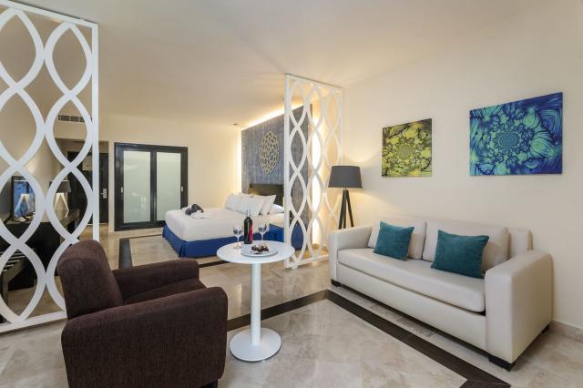 Ocean Maya Royale