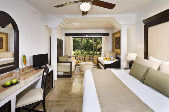 Meliá Caribe Tropical & The Level at Meliá Caribe Tropical