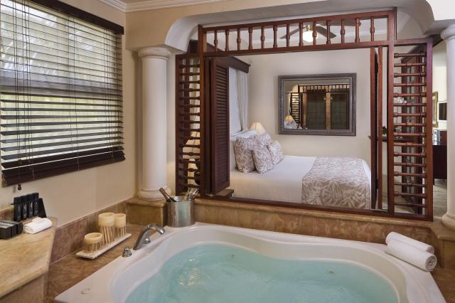 Meliá Caribe Tropical & The Level at Meliá Caribe Tropical