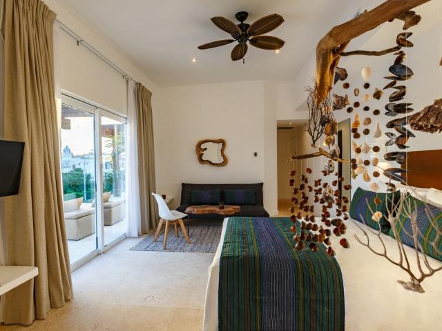 Carmen Inn