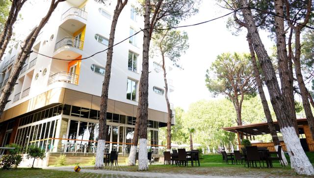 Monaco Garden