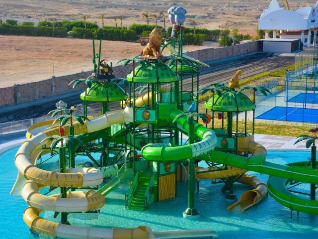 Sirena Beach Resort & Spa