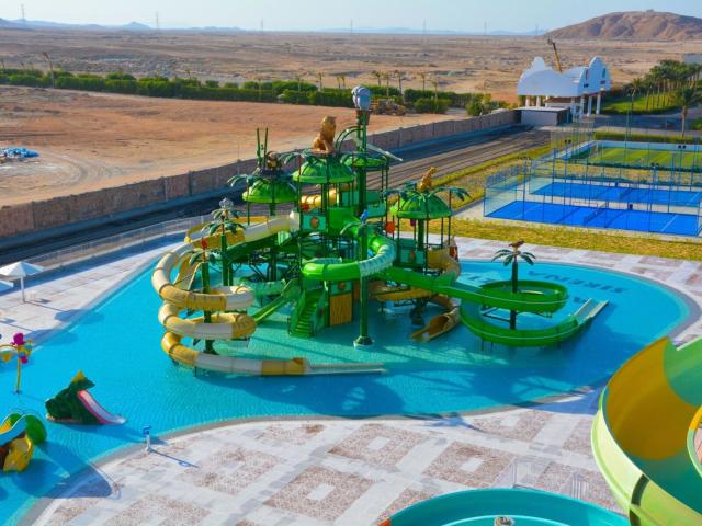 Sirena Beach Resort & Spa