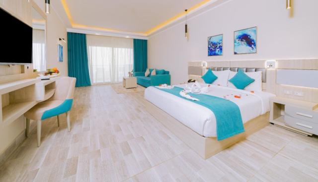Sirena Beach Resort & Spa
