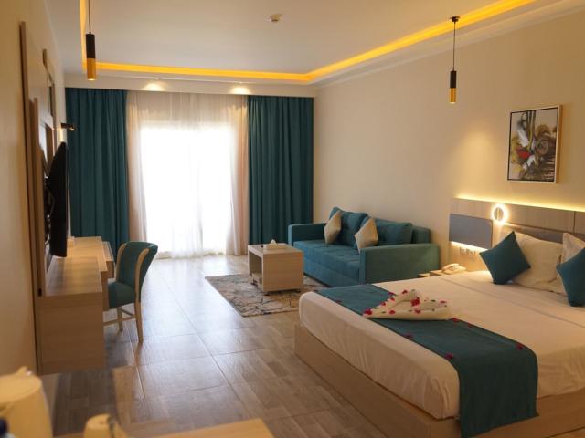 Sirena Beach Resort & Spa