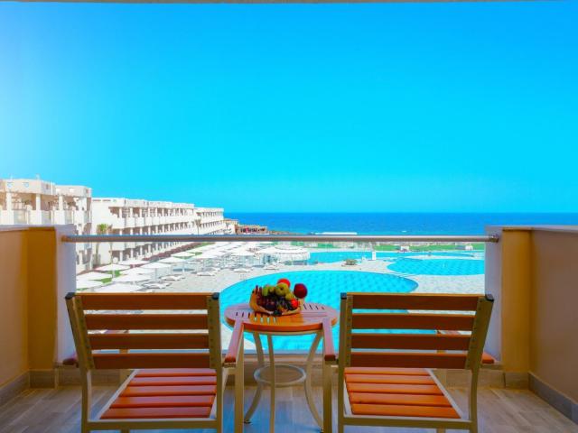 Sirena Beach Resort & Spa
