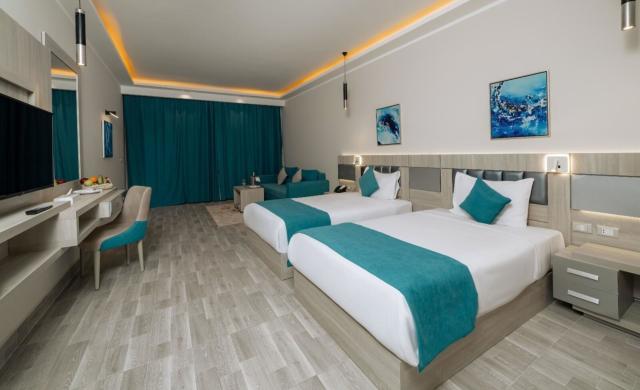 Sirena Beach Resort & Spa