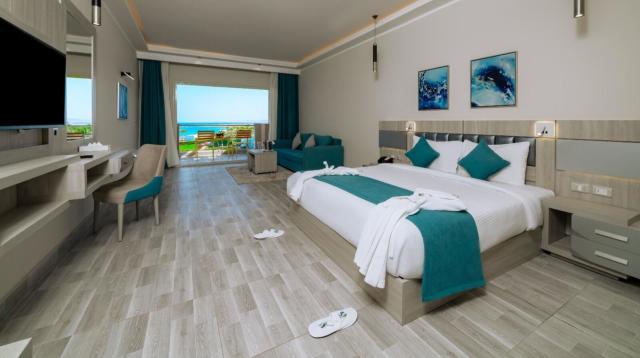 Sirena Beach Resort & Spa