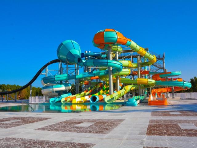 Sirena Beach Resort & Spa