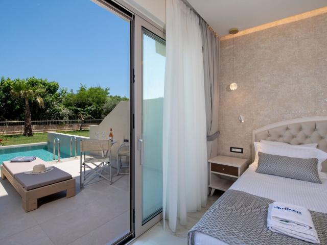 Vantaris Luxury Beach Resort
