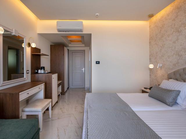 Vantaris Luxury Beach Resort